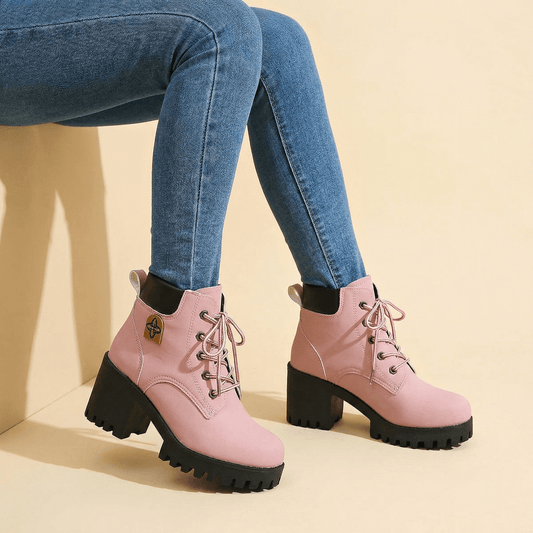 Women's Lightweight Chunky Platform Combat Winter Boots with Lace-Up Front